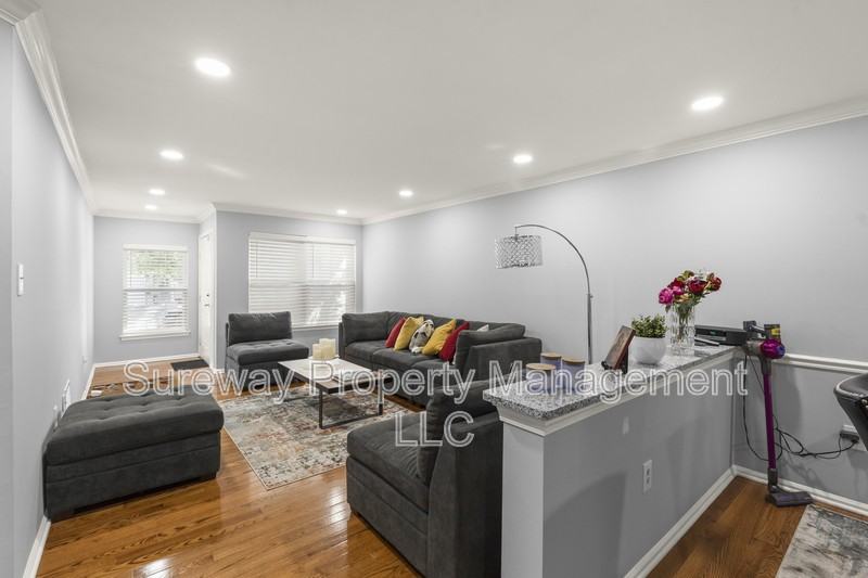 2028 Greenes Way Cir - Photo 6 of 26