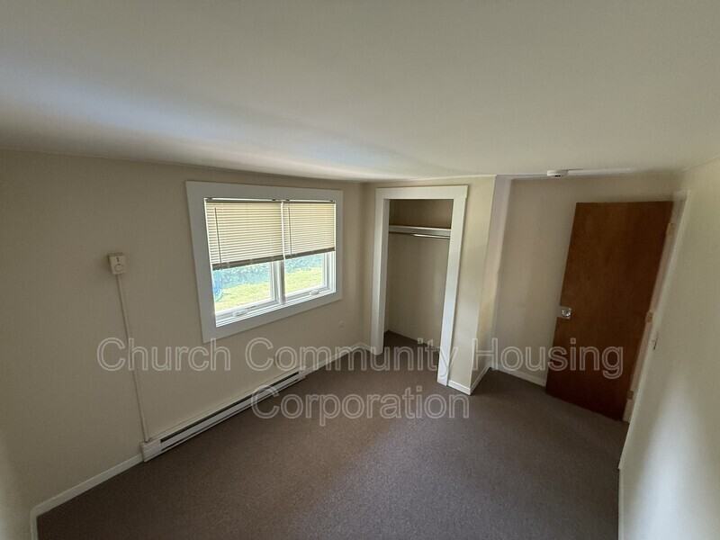 169 Conanicus Ave #3 - Photo 7 of 10