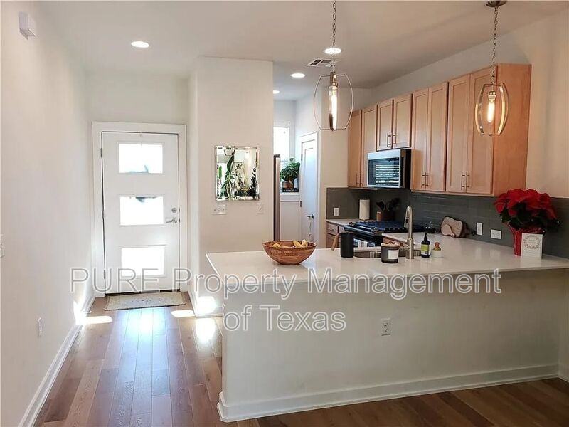6800 Menchaca Rd #4 - Photo 2 of 24