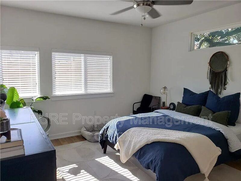 6800 Menchaca Rd #4 - Photo 7 of 24