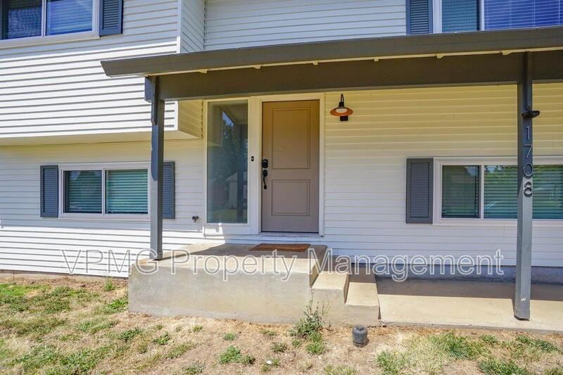 1708 Nw 104th St - Photo 3 of 42