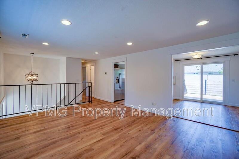 1708 Nw 104th St - Photo 7 of 42