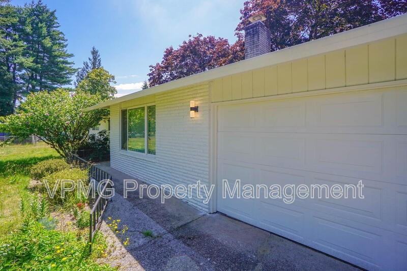 19419 Ne 11th St - Photo 4 of 43