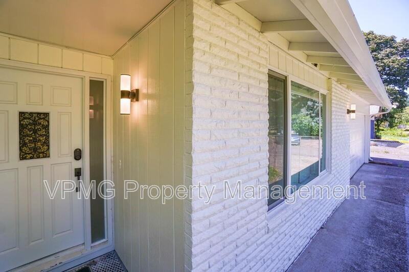 19419 Ne 11th St - Photo 6 of 43