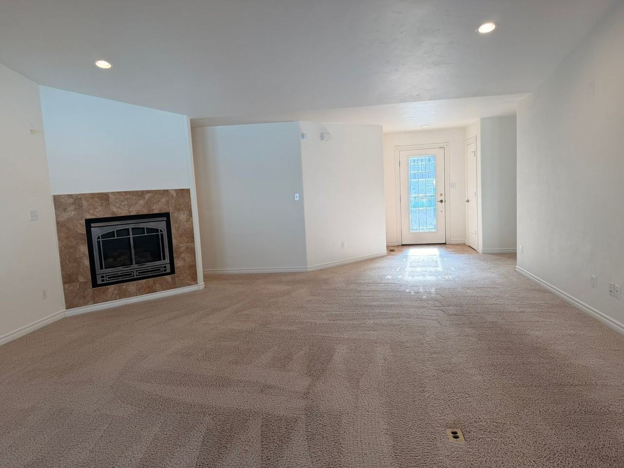 646 Cortney Way - Photo 3 of 29