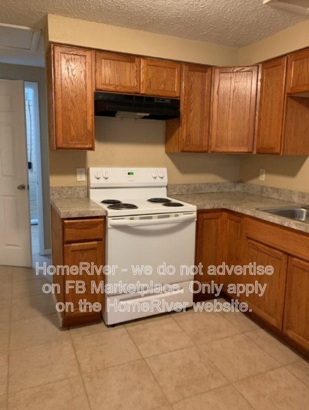 9525 Spottswood Rd - Photo 4 of 11