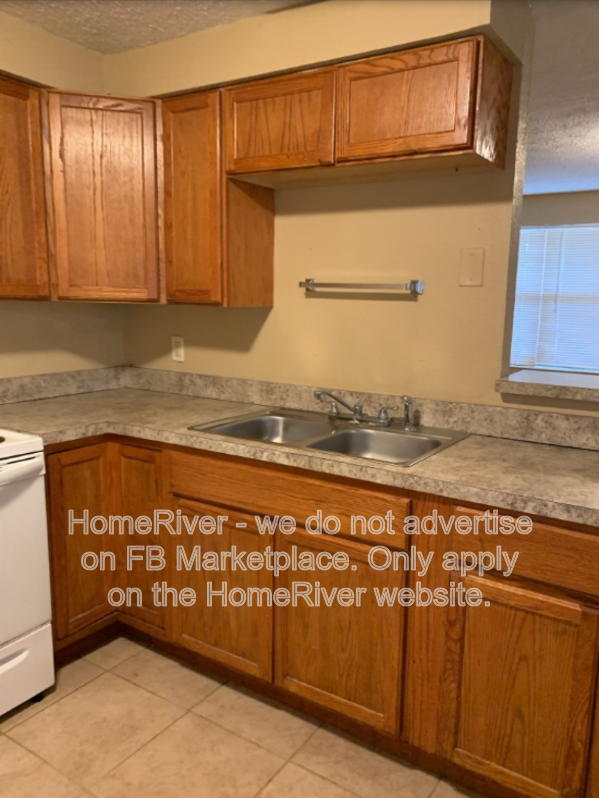 9525 Spottswood Rd - Photo 5 of 11