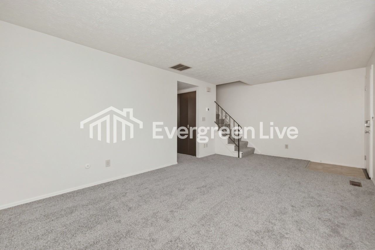 7803 Mount Hood - Photo 3 of 15