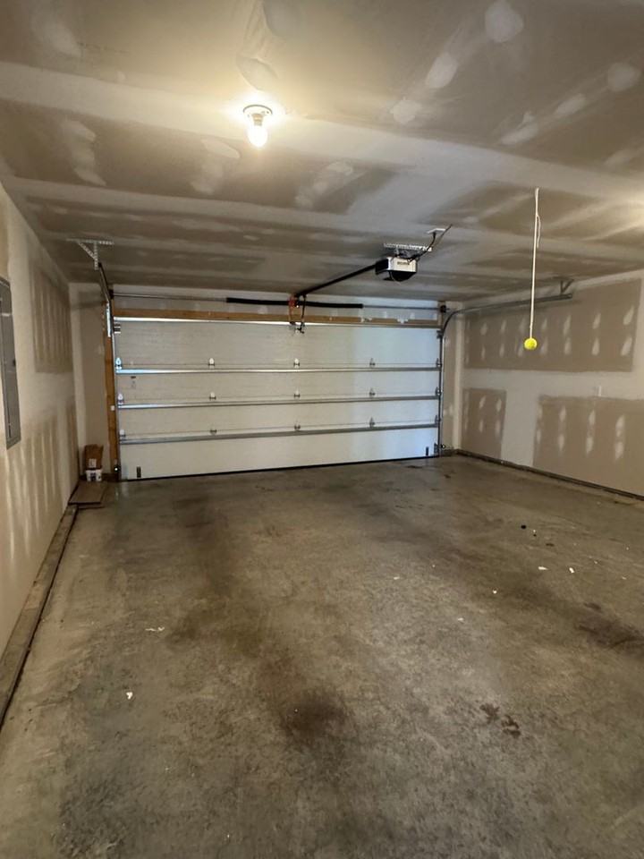 612 Dripping Spring Dr - Photo 2 of 19
