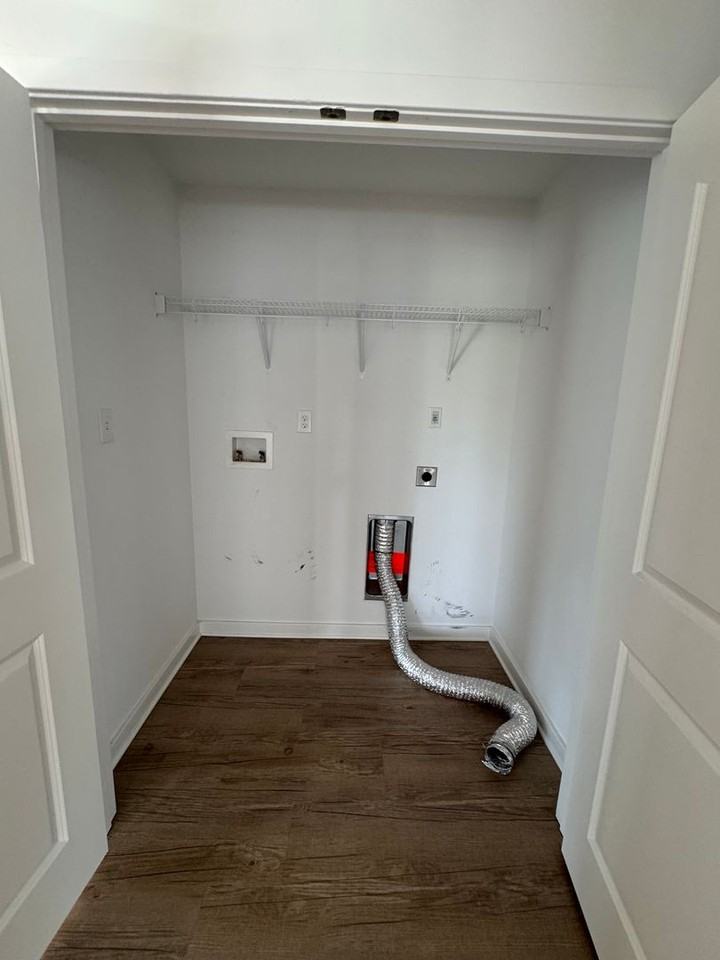 612 Dripping Spring Dr - Photo 4 of 19