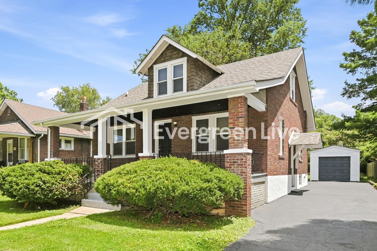 2440 Gothland Ave - Photo 2 of 15