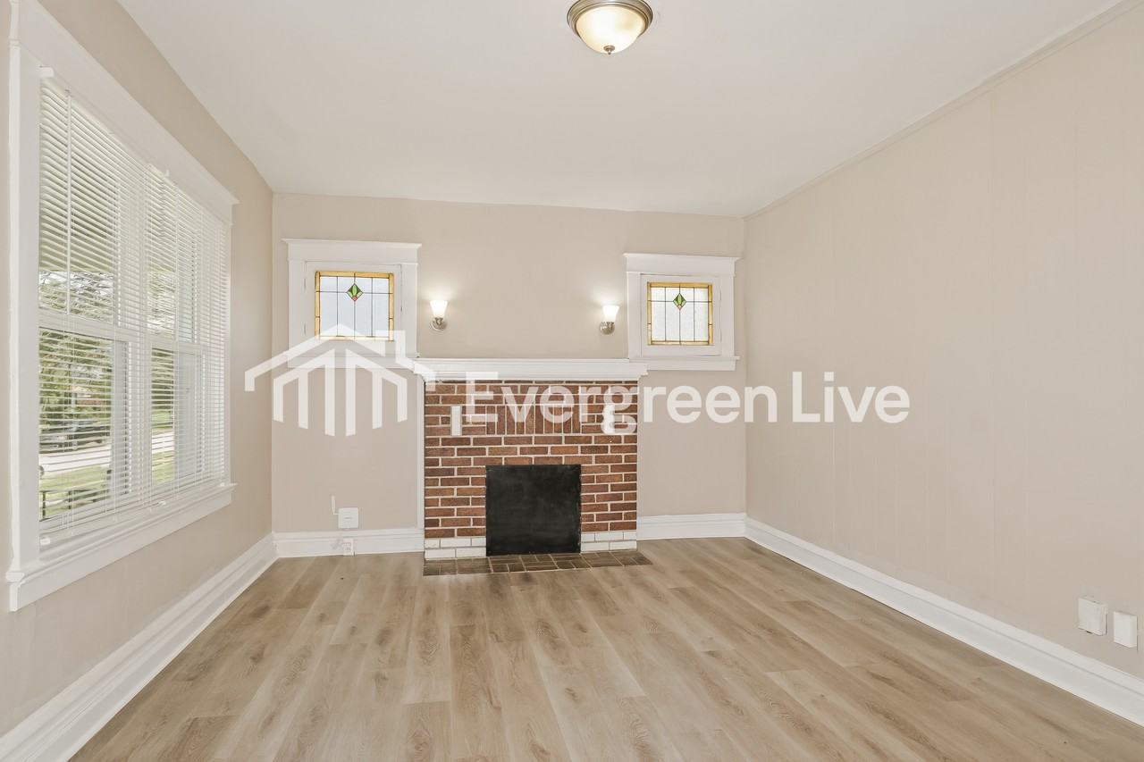 2440 Gothland Ave - Photo 3 of 15
