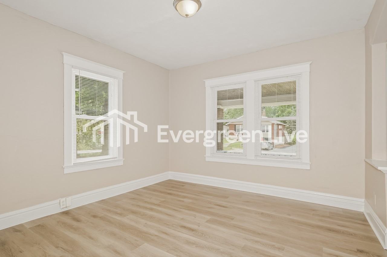 2440 Gothland Ave - Photo 5 of 15