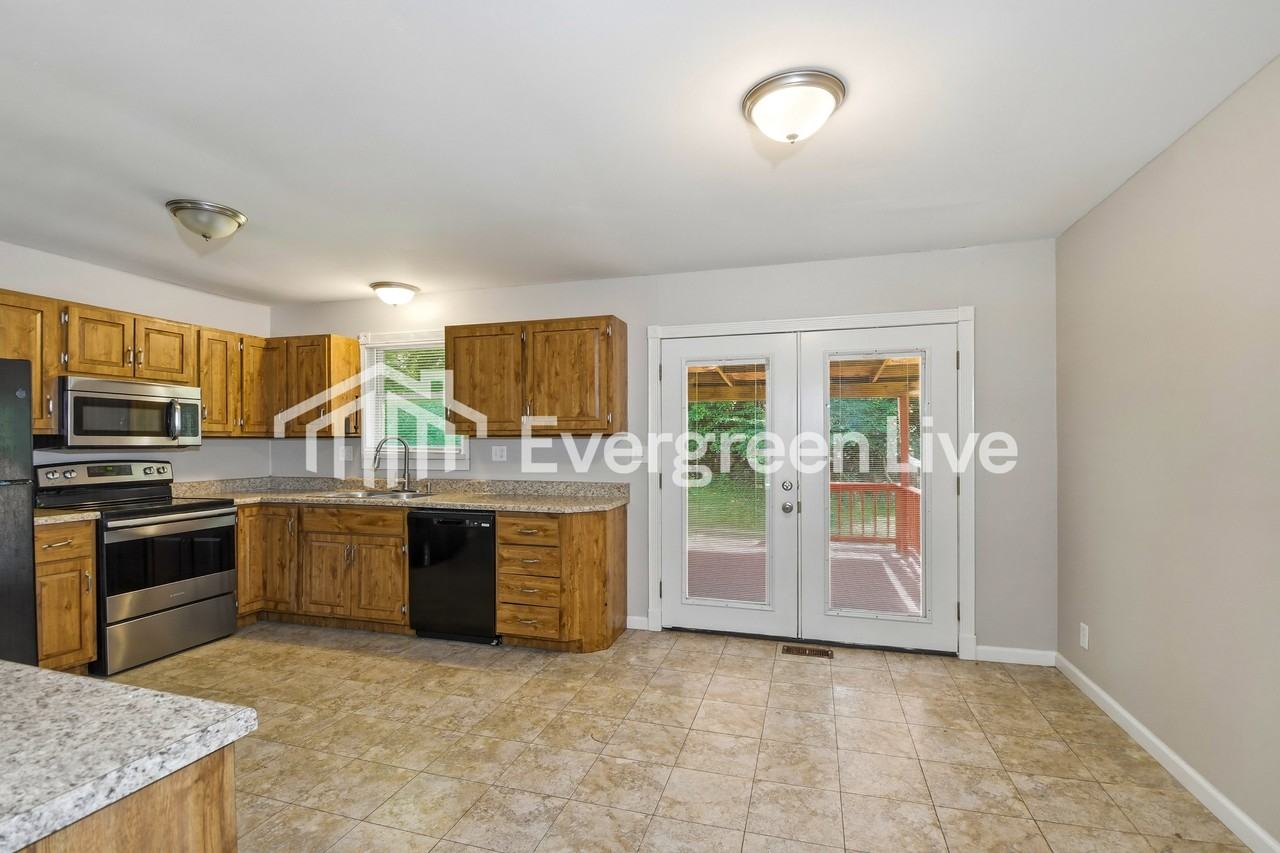 1241 New Towne Rd - Photo 2 of 15