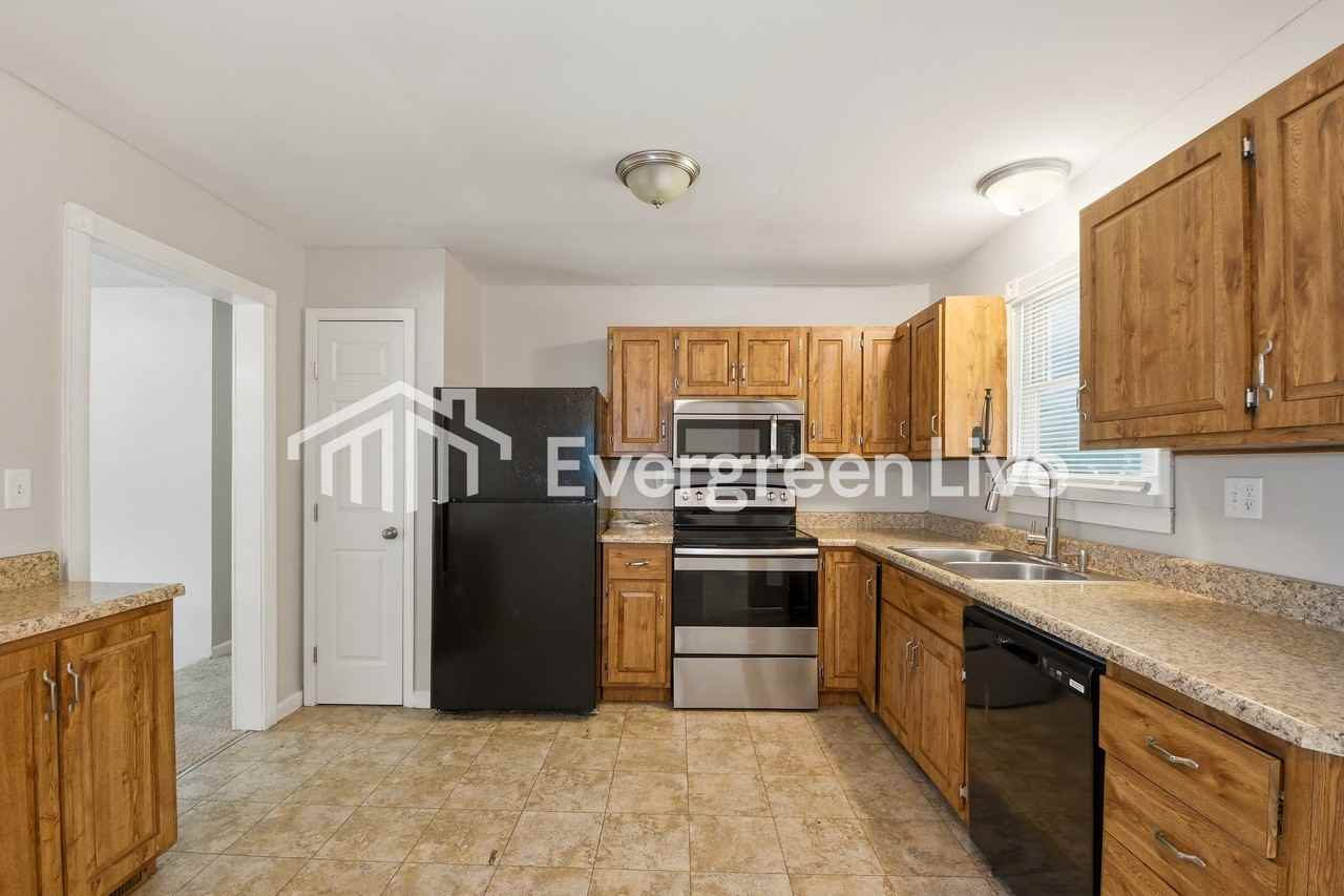 1241 New Towne Rd - Photo 3 of 15