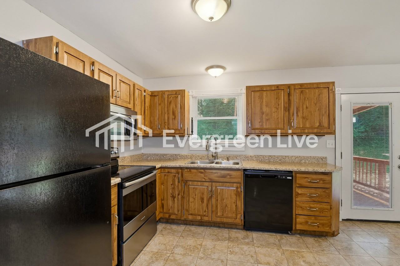 1241 New Towne Rd - Photo 4 of 15