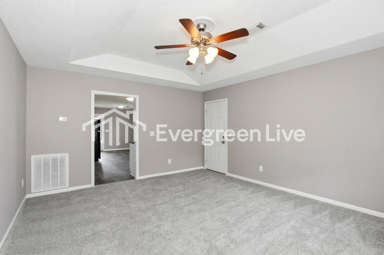 15988 Stone Ridge Cir - Photo 7 of 15