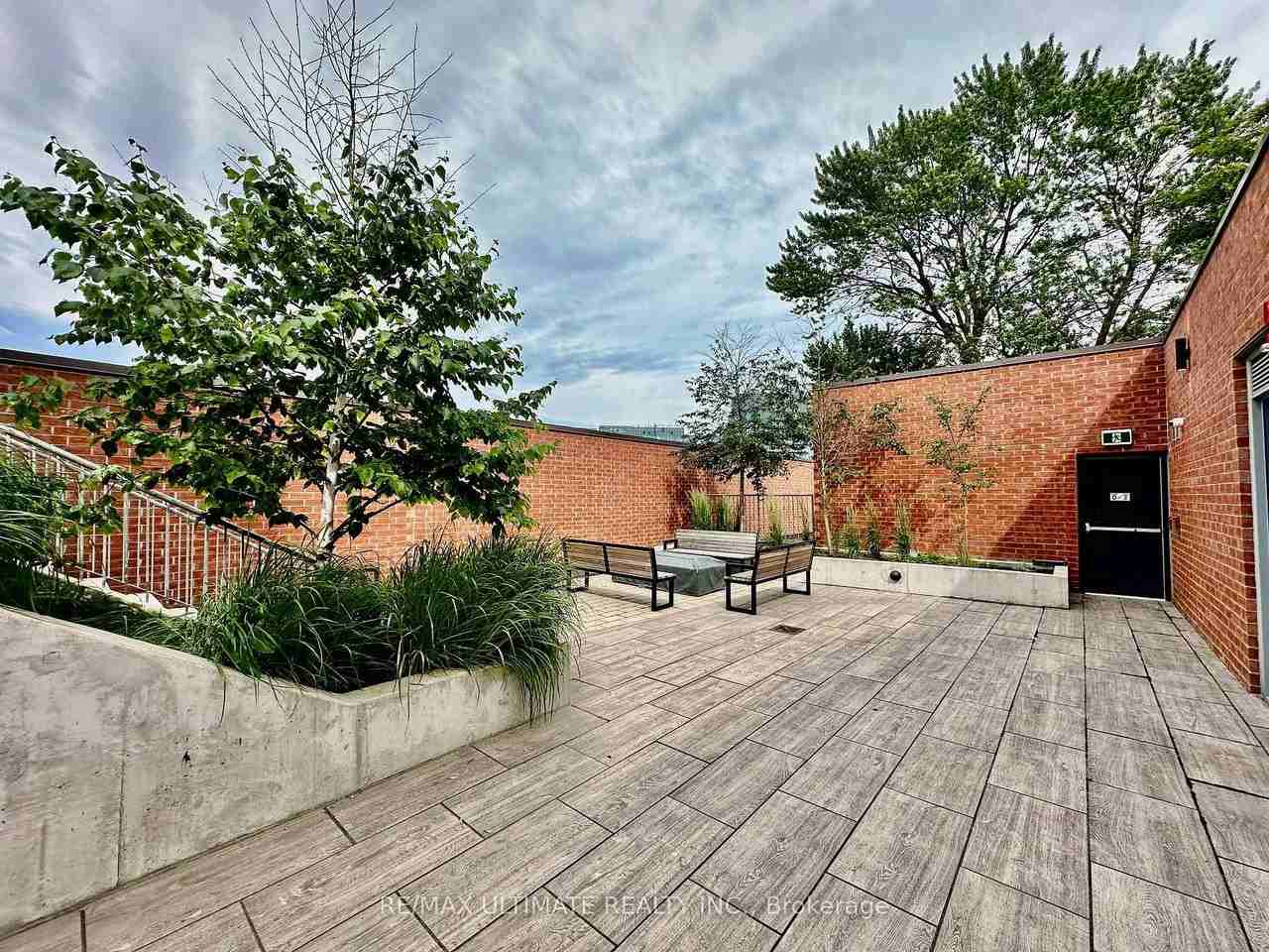 57 Brock Avenue - Photo 31