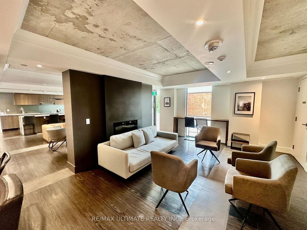 57 Brock Avenue - Photo 32