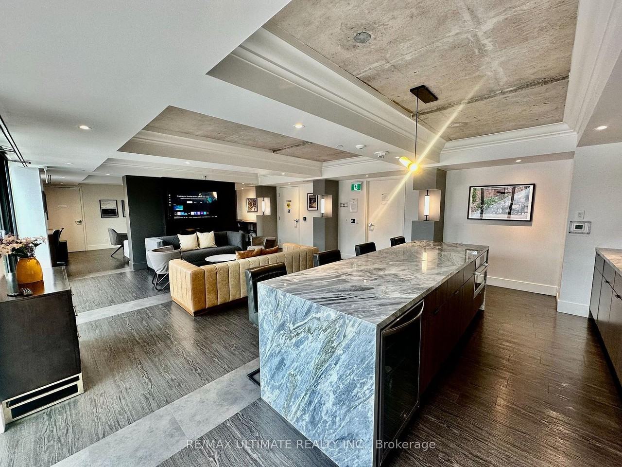 57 Brock Avenue - Photo 33