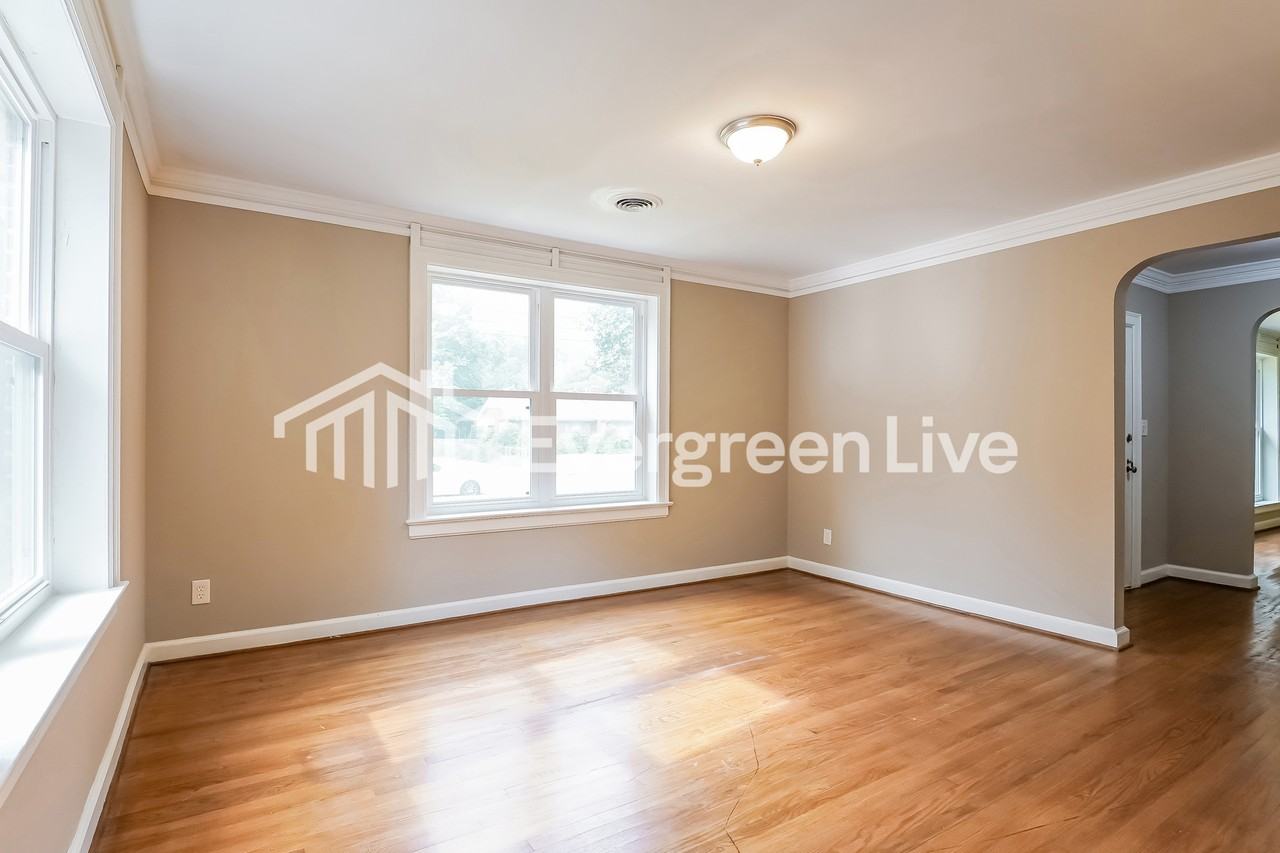 2732 Ashley Ave - Photo 7 of 15