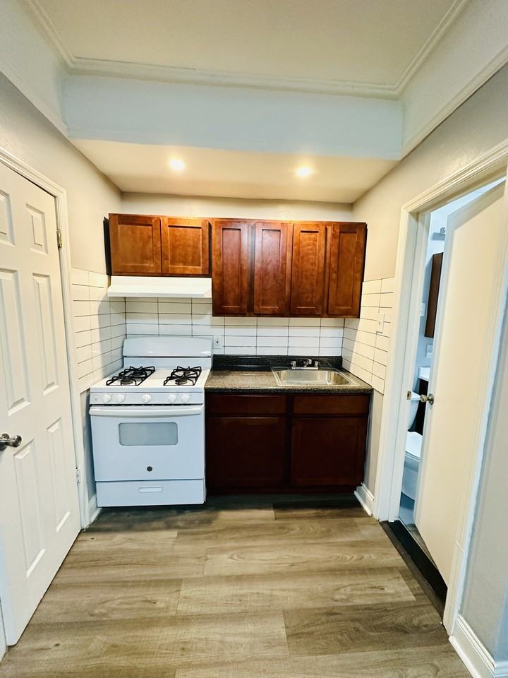 46 Anderson Street #B8 - Photo 4 of 11