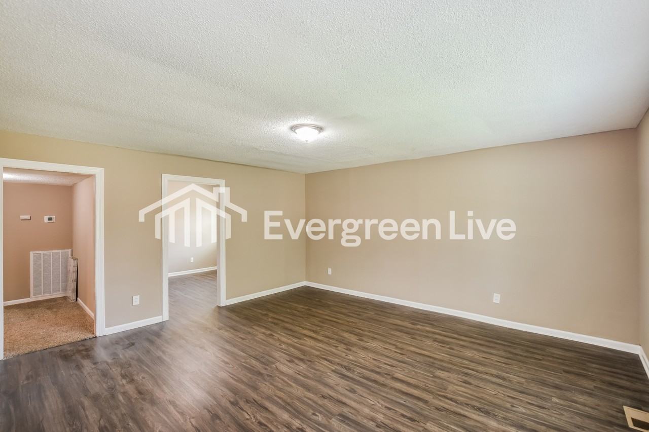3206 Delicado Dr Nw - Photo 3 of 15