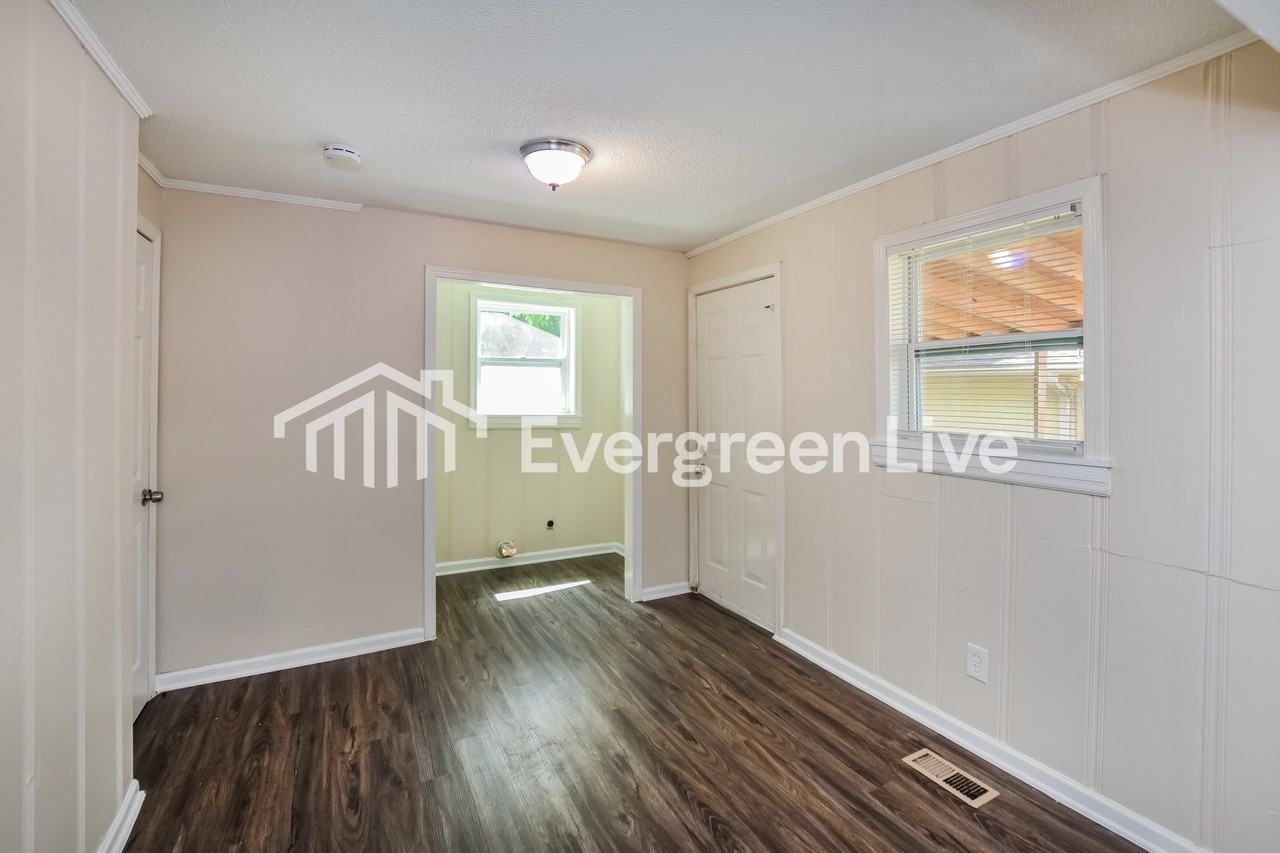 3206 Delicado Dr Nw - Photo 4 of 15