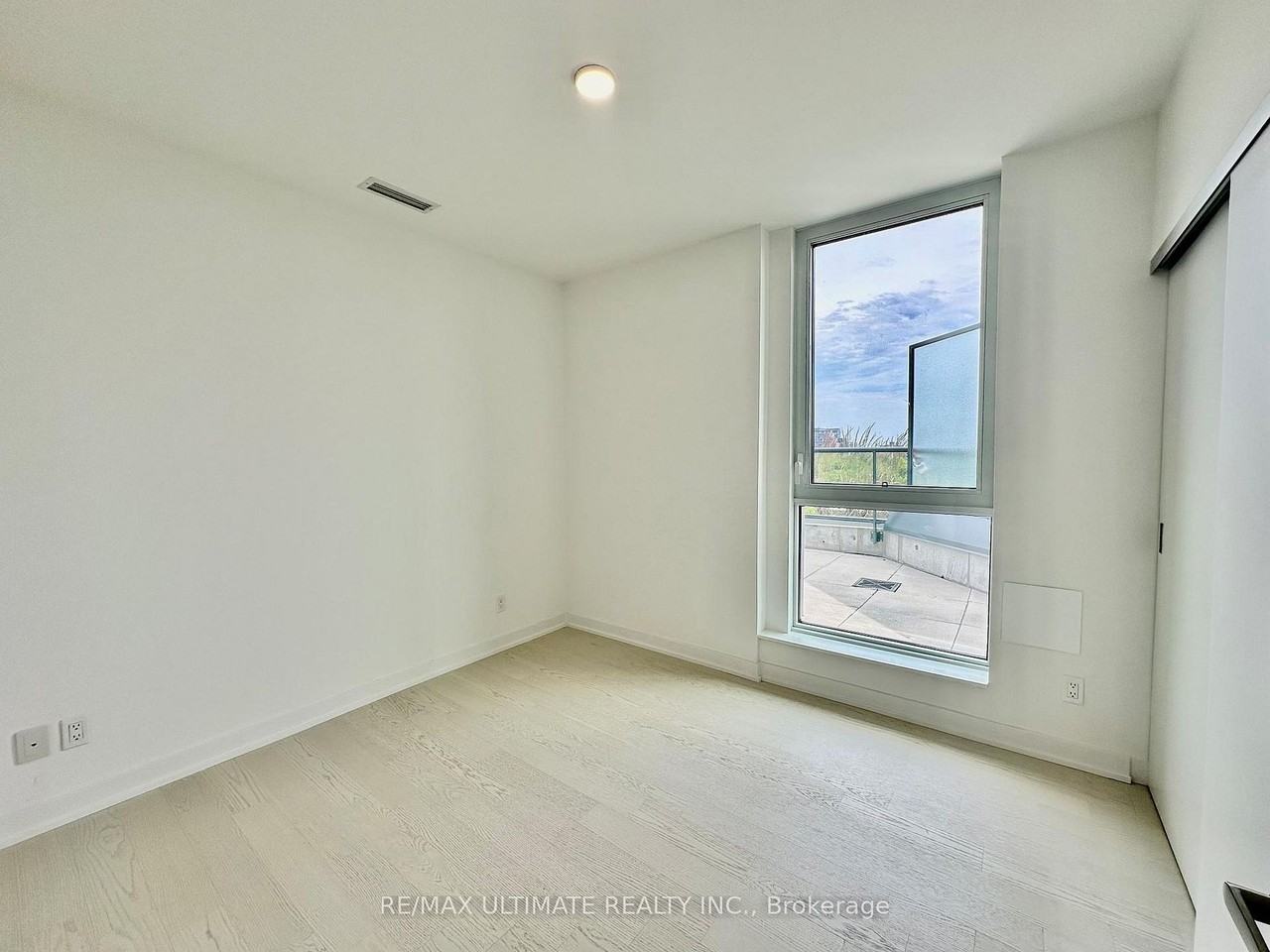 57 Brock Avenue - Photo 14