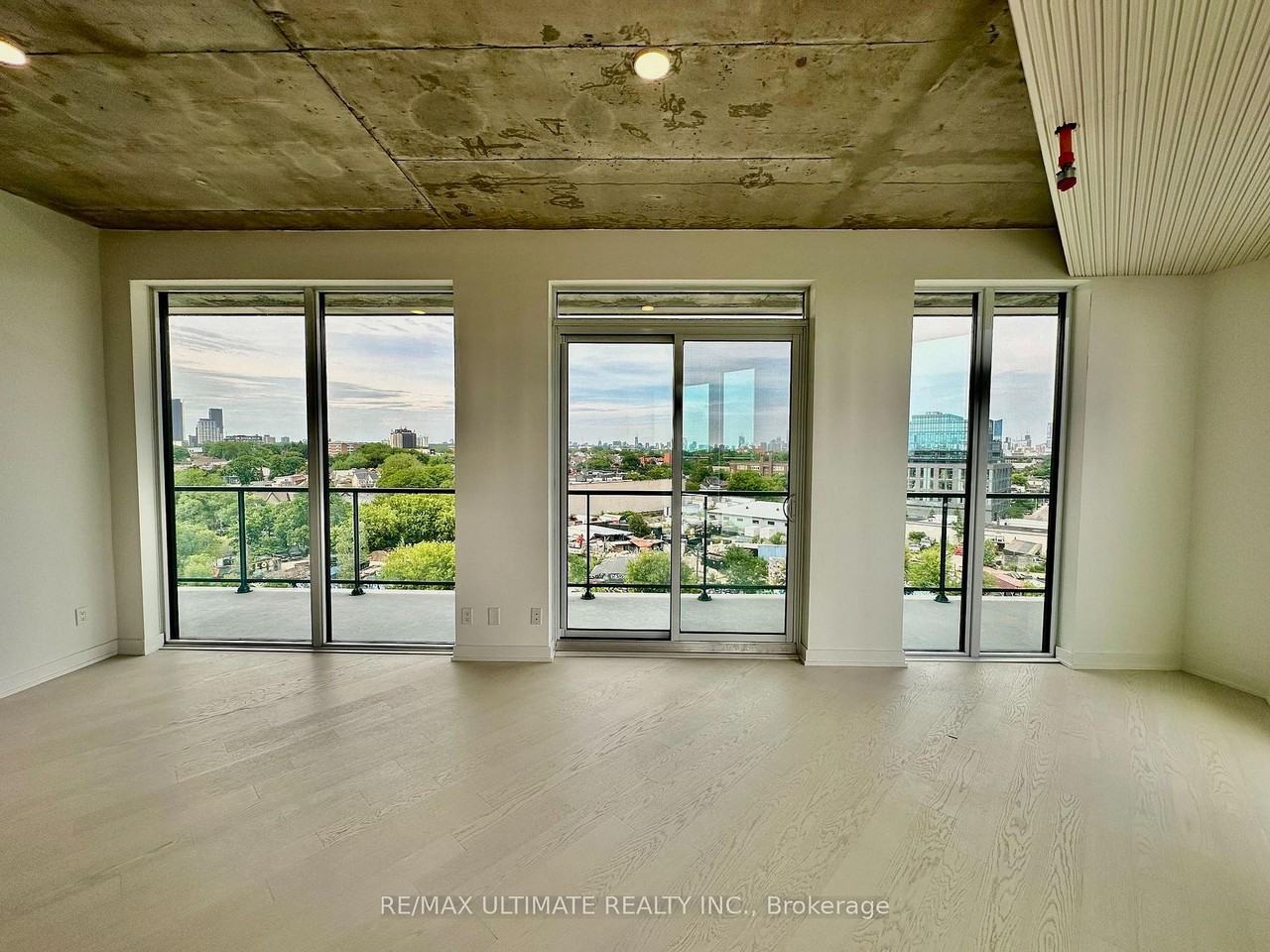 57 Brock Avenue - Photo 8