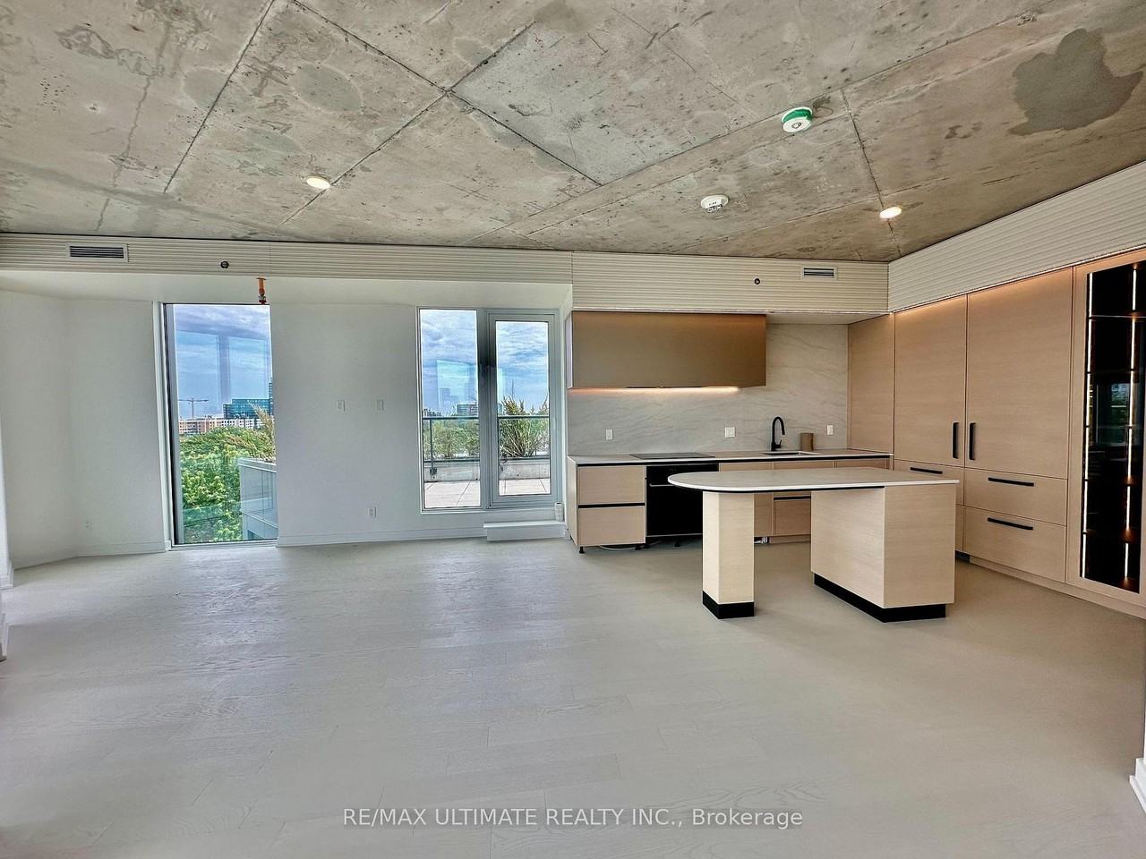 57 Brock Avenue - Photo 2
