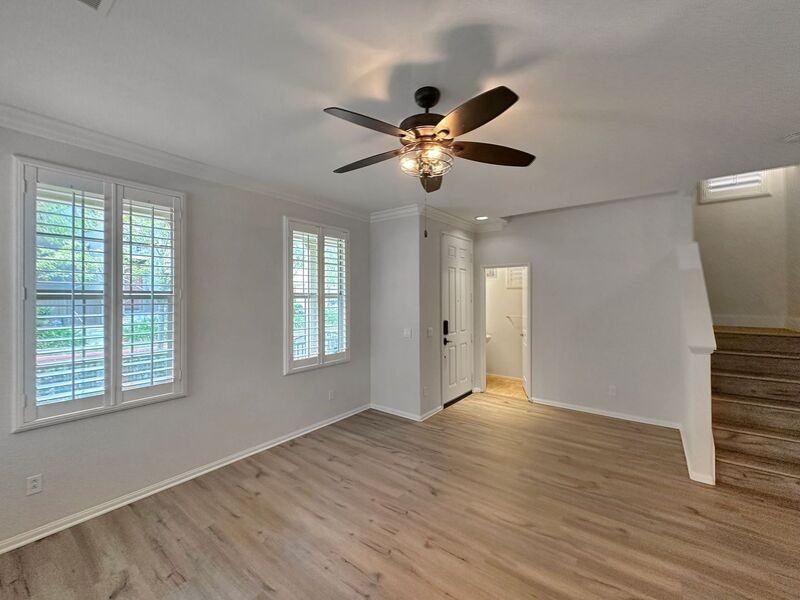 1828 Scarlet Pl - Photo 3 of 27