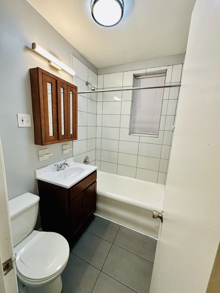 46 Anderson Street #B8 - Photo 7 of 11