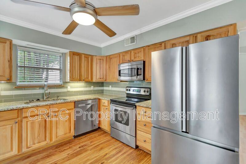 1411 Oaklanding Rd - Photo 6 of 23