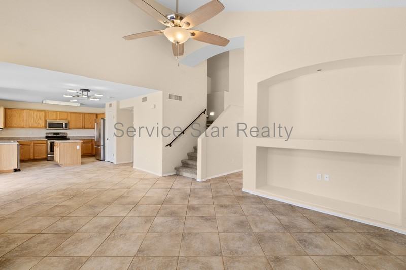 15957 W Cottonwood St - Photo 7 of 26