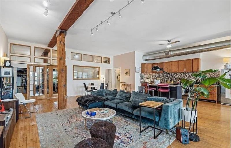 2412 W North Ave #3
