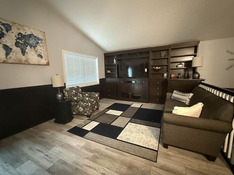9165 Golden Pond Ln N - Photo 6 of 29