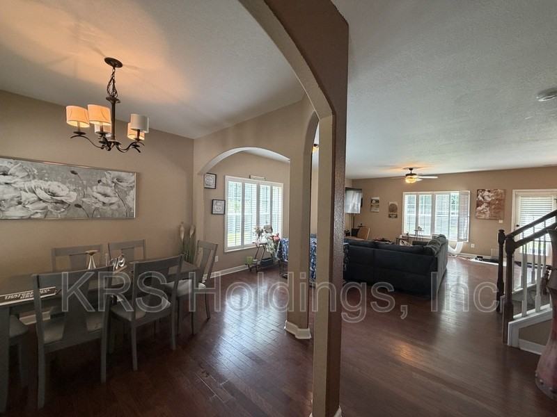4125 Pughsville Rd - Photo 2 of 21