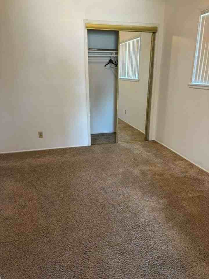 110 Centennial St - Photo 6 of 9