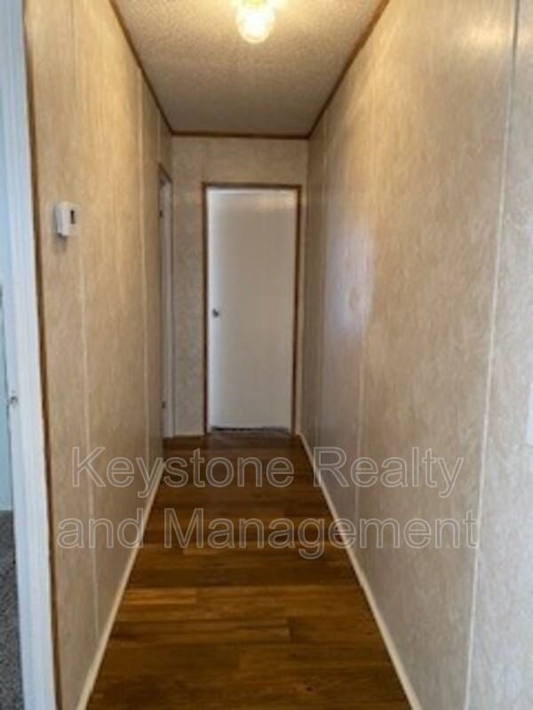 726 Trevor Lane - Photo 4 of 9