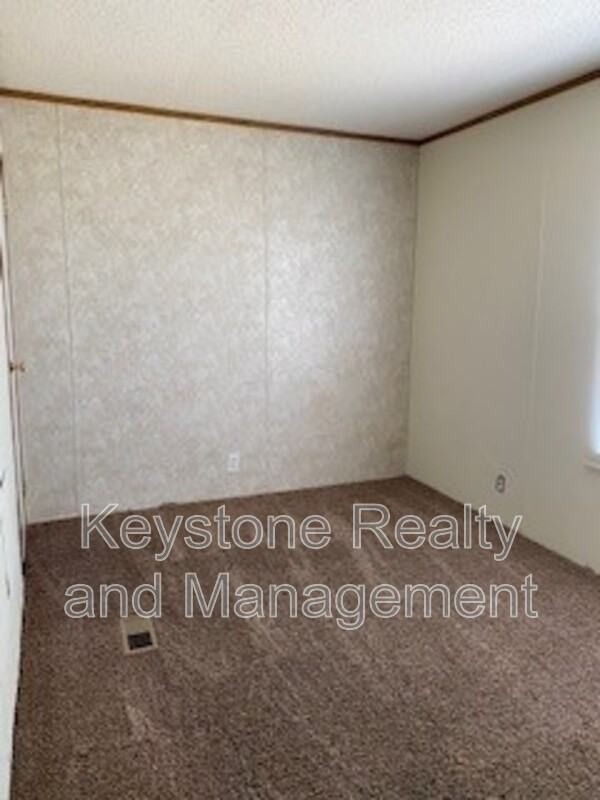 726 Trevor Lane - Photo 5 of 9