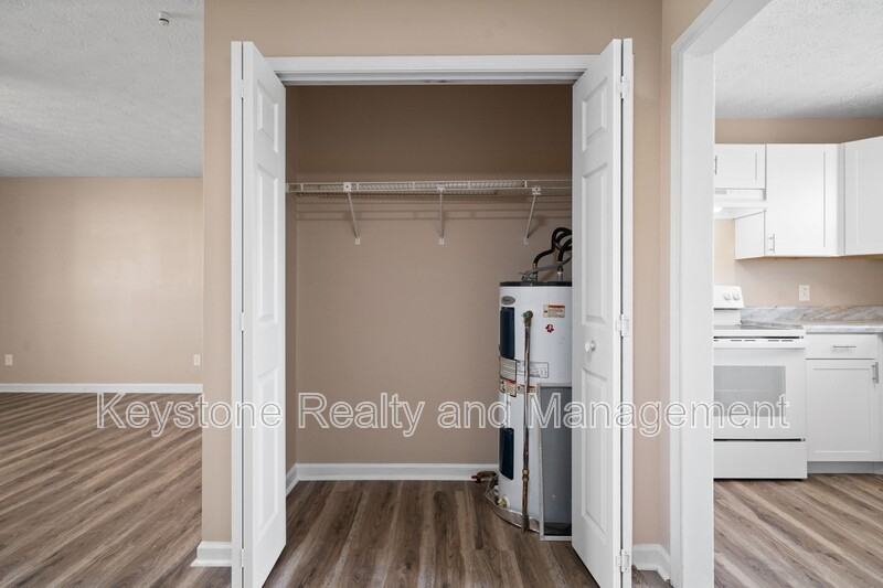 290 Thompsonville Lane #303 - Photo 5 of 15