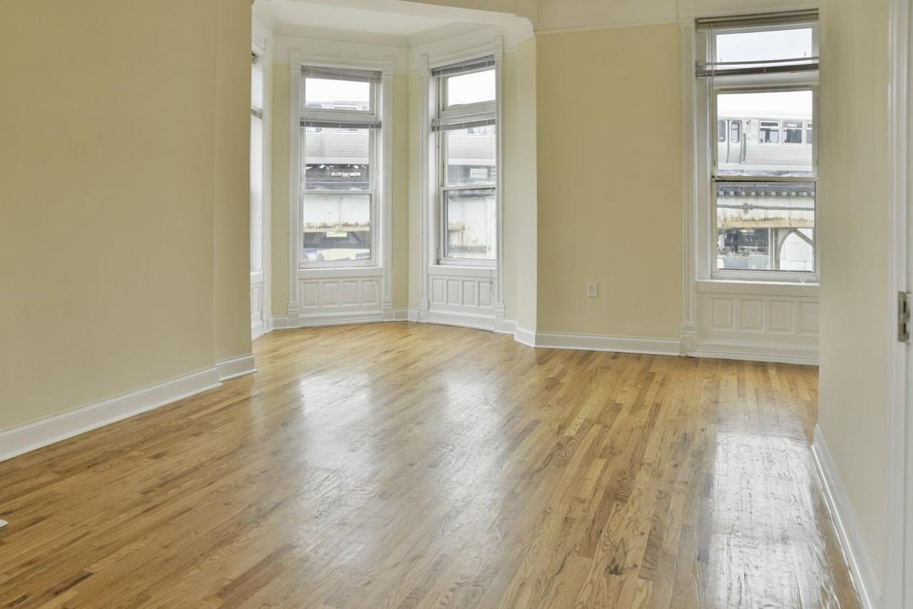 3358 N Sheffield Ave #2 - Photo 2 of 17