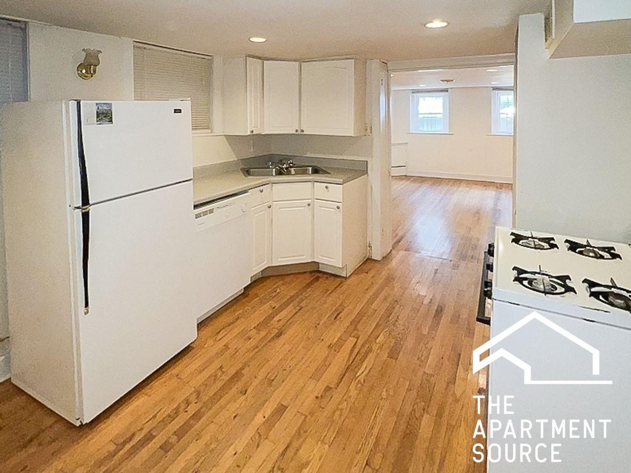 3309 N Southport Ave #GDN - Photo 2 of 8