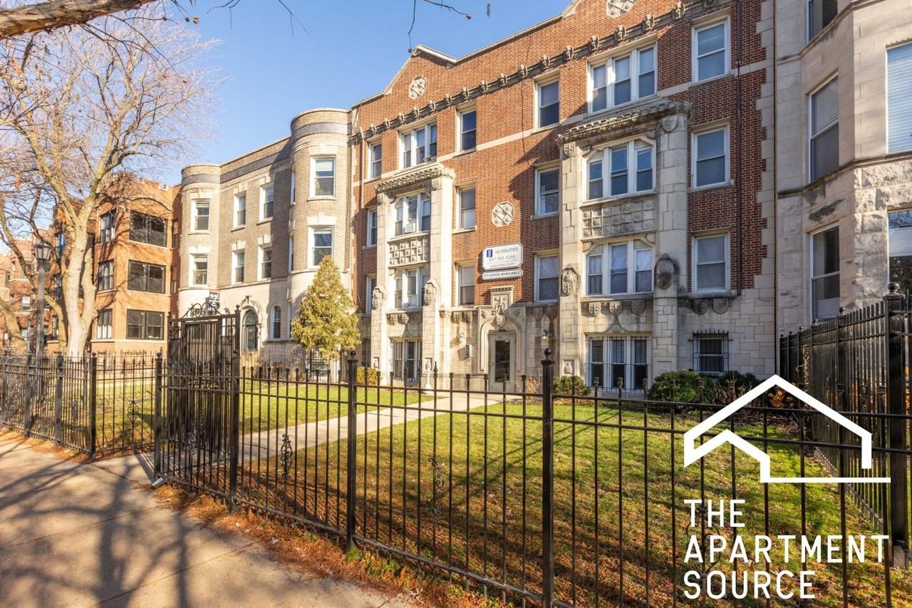 4735 N Beacon St #104 - Photo 5 of 9