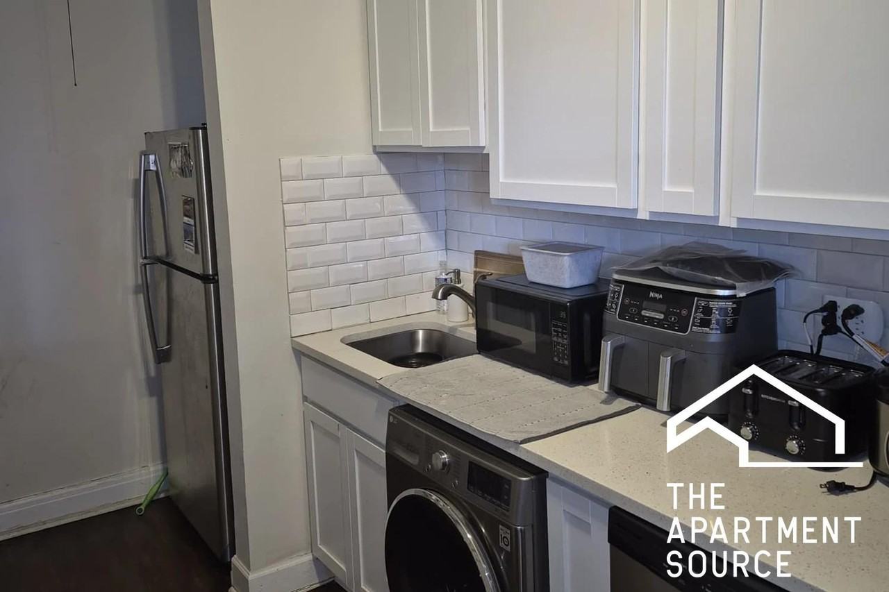 945 Judson Ave #1 - Photo 2 of 9