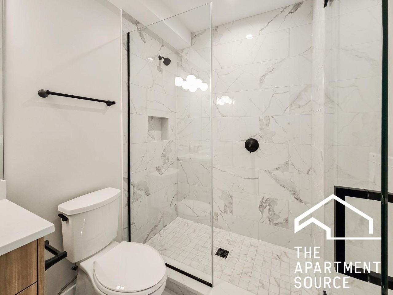 2241 N Bissell St #3E - Photo 4 of 9