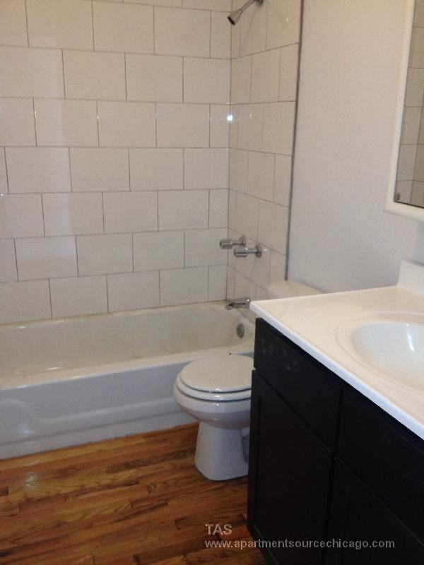 3358 N Sheffield Ave #3 - Photo 2 of 6
