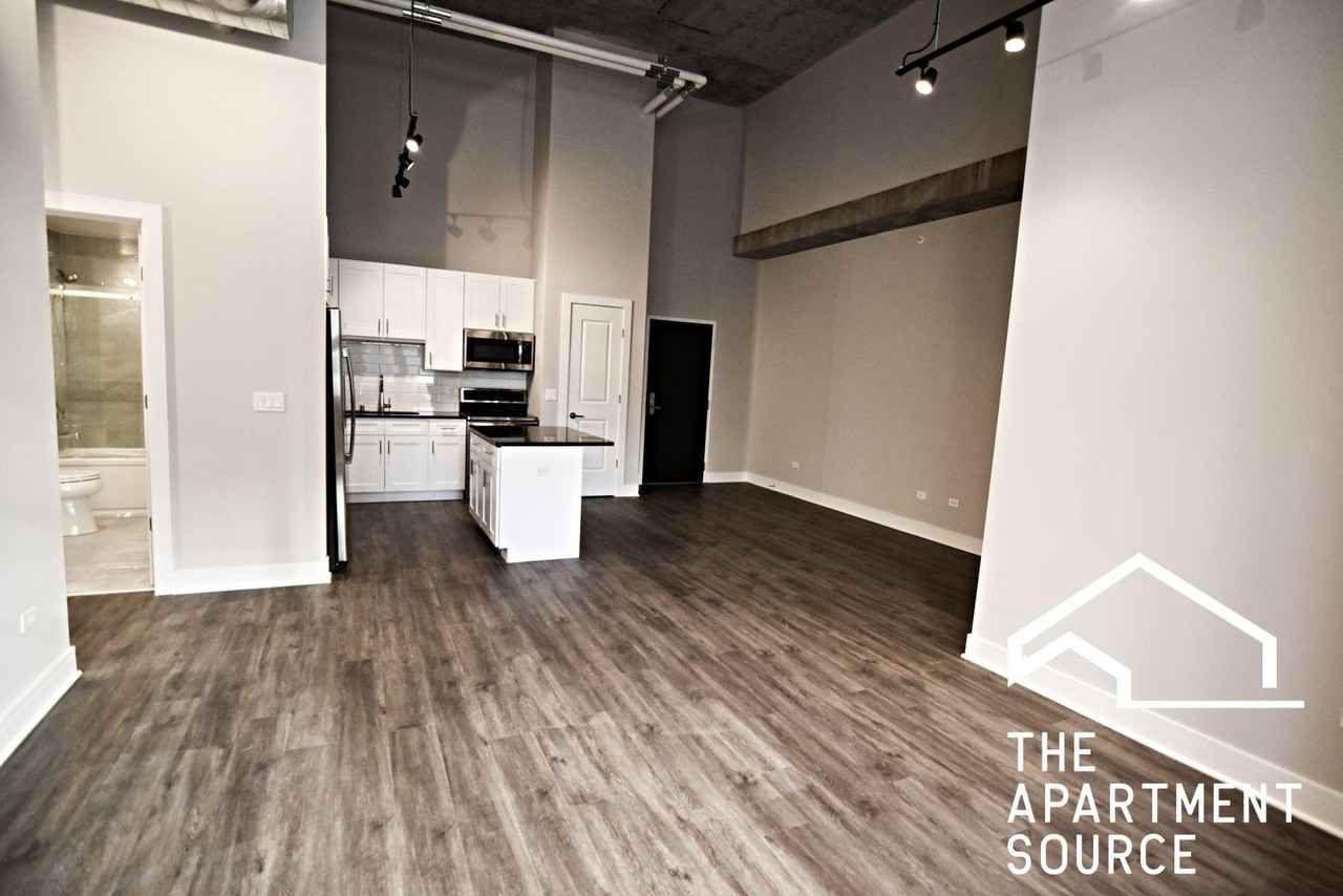 3833 N Broadway St #224 - Photo 4 of 37