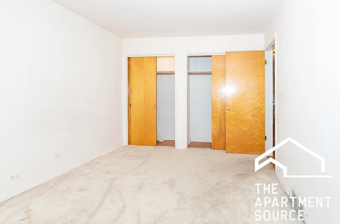 7407 N California Ave - Photo 7 of 16